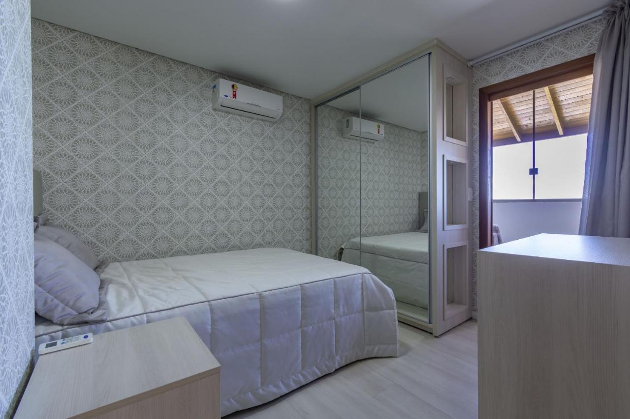 Rosa Edificio Solar Da Encosta Apartment Gramado Exterior photo